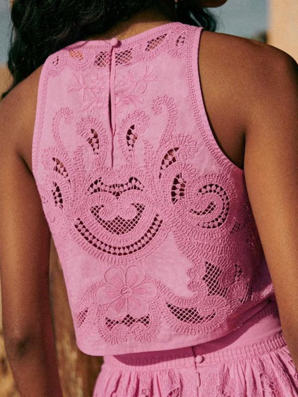 Unique sleeveless hollow lace short suit